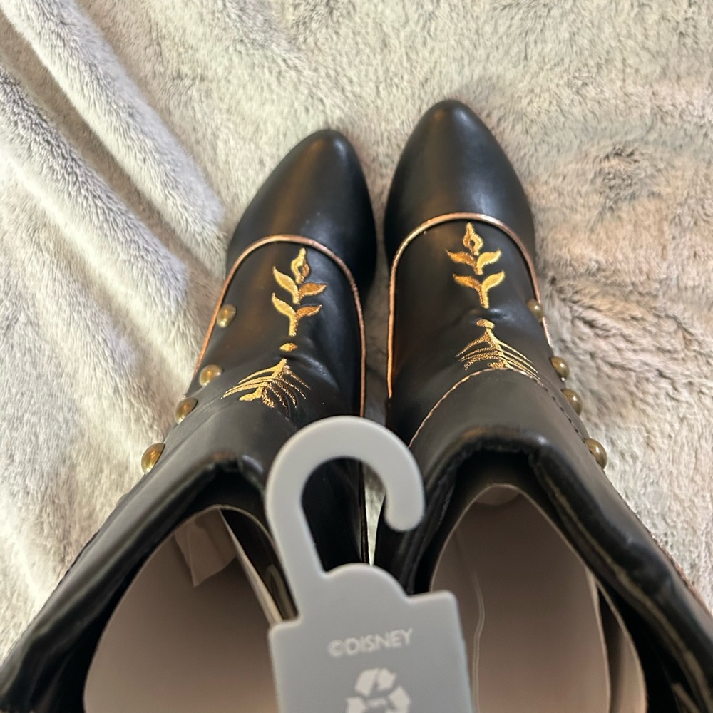 NWT Disney Store Anna Costume Boots YTH - Picture 6 of 9